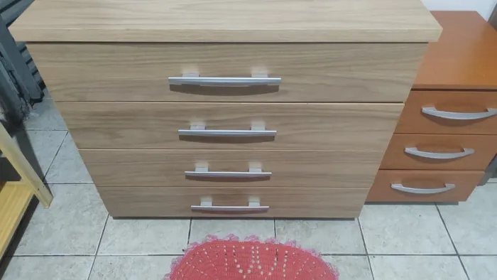 Cômoda em bom estado 