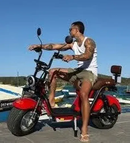 SCOOTER X 13 ELETRICA PEGO SEU CARRO A GASOLINA VALOR 11.000.00 VEM CONQUISTAR A SUA LIBER