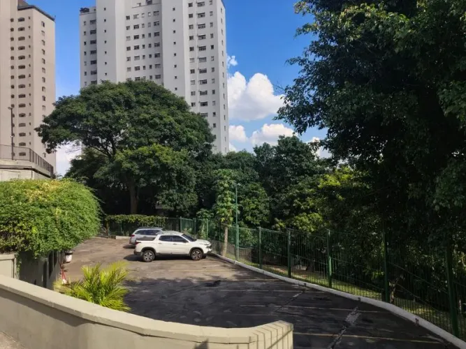 Apartamento com 3 Quarto(s) e 2 banheiro(s) para Alugar, 96 m² por R$ 3696 / Mês