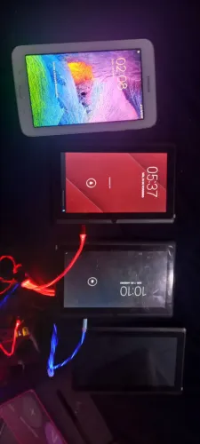 4 tablets .7 polegadas. Pra arrumar .Leia a descrição