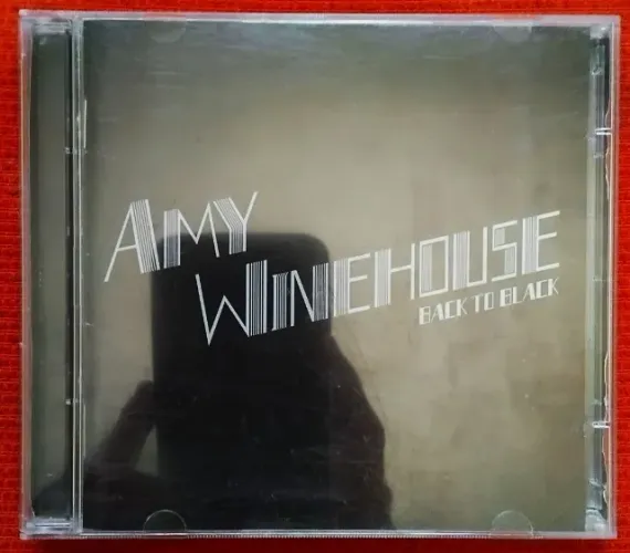 Cd Duplo: Amy Winehouse Back To Black soul, jazz, (midias em bom estado)