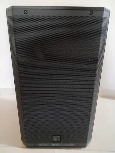 Caixa ativa RCF ART 915 NOVA
