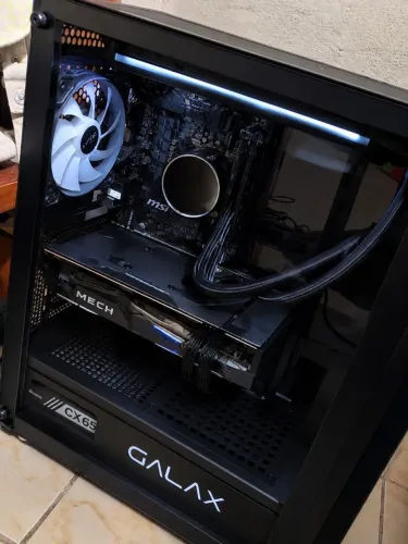 PC Gamer Ryzen 7 5700X + RX 6750 XT 12GB