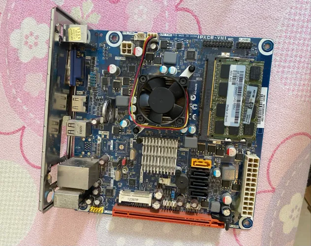Placa mãe mini-ITX Celeron 4gb Ram DDR3 com HDMI