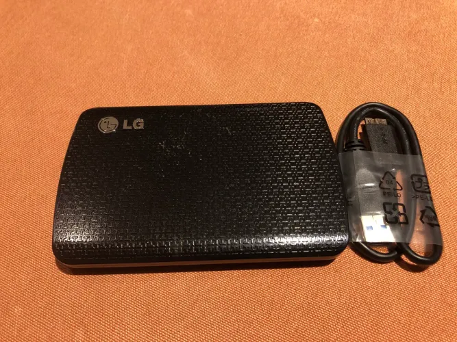 HD externo LG 500GB + cabo