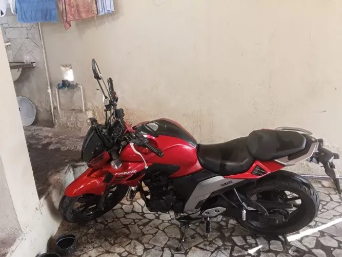 Moto Fazer 250