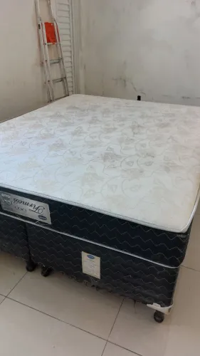 Cama queen box duplo e colchão