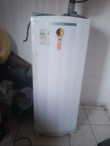 Vendo  geladeira  usada