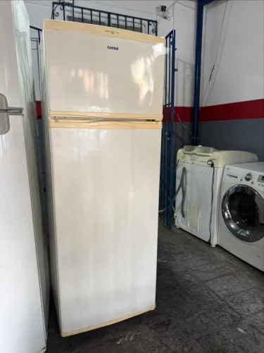 Geladeira cônsul gelando muito