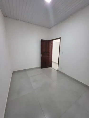 Casa (Padrão), com 2 quartos e 1 banheiros para Aluguel, 110 m² em Itabuna/BA