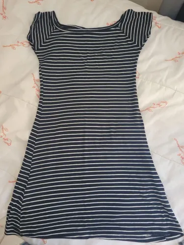 Vestido curto verão listrado preto e branco