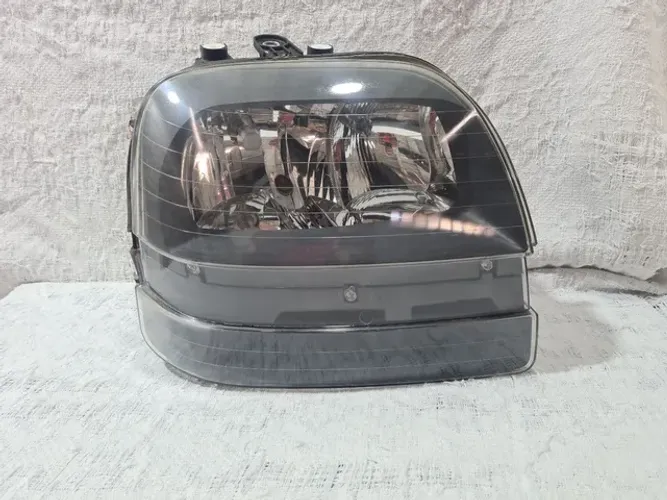 Farol Fiat Doblo 02/09 Direito