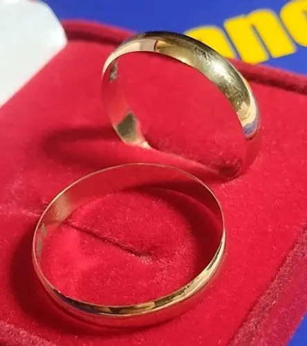 Alianças 7.10 mm Ouro 18 k Casamento Noivado Compromisso 8.50 Gramas Maciça               