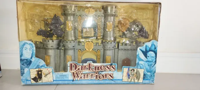 Castelo Darkness Warriors - Brinquedo de Montar