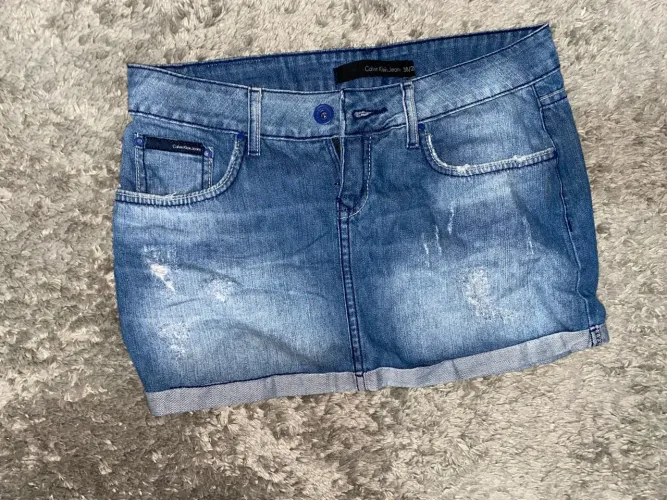Minissaia jeans calvin klein