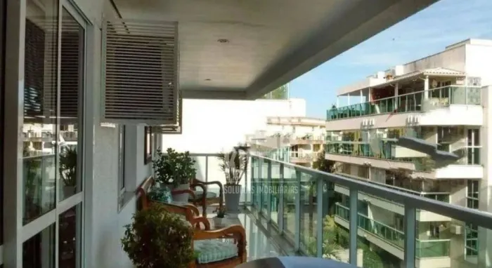 Cobertura Duplex em Itacoatiara | 3 Quartos, 2 Suítes, Piscina e 2 Vagas