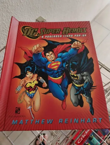 DC Super Heróis - O Poderoso Livro Pop-Up