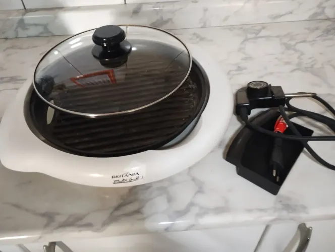 Grill elétrico Britânia 