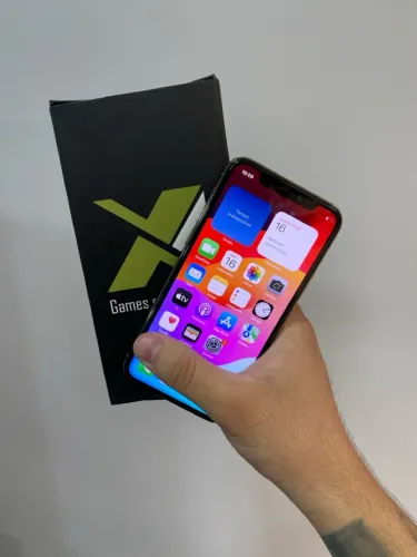 iPhone 11 Pro com custo benefício baixo / garantia 