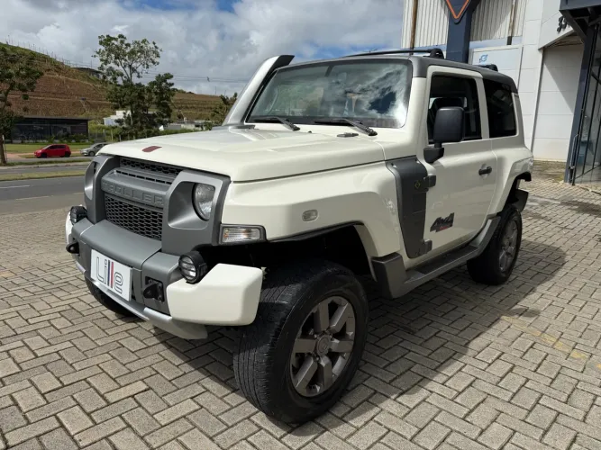 TROLLER T-4 2017 4X4 3.2 20V TDI CAP. RÍGIDA DIESEL - 100000km