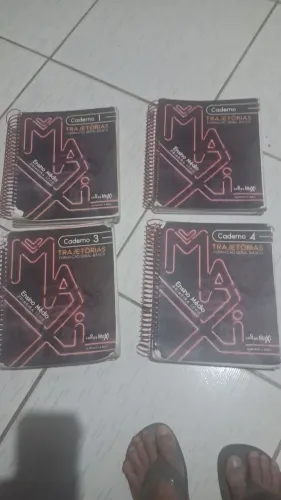 Livros maxi 1° ano Medio