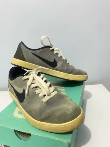 Tênis Nike Skate - Cinza e Preto