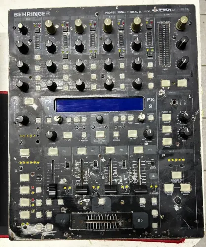 MIXER BEHINGER DJJ4000 retirada de peças