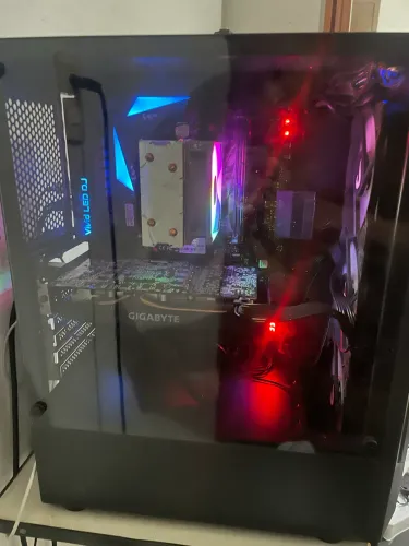 Pc gamer Ryzen 7 2700x com rx5600xt mais monitor 27 polegadas