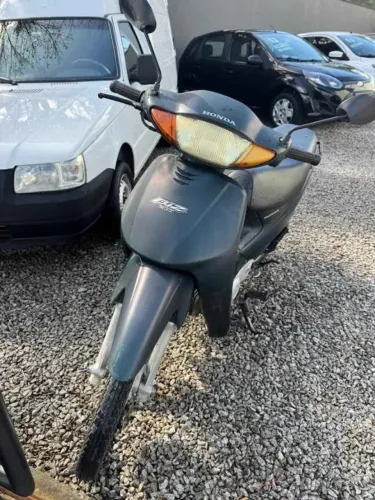 VENDE-SE BIZ 100CC  (FAÇO NO CARTÃO COM TAXAS)