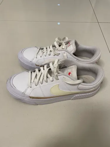 Tênis Nike Feminino court Legacy Branco Tamanho 40