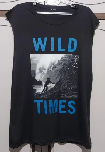camiseta regata sem manga estampada preta hollister
