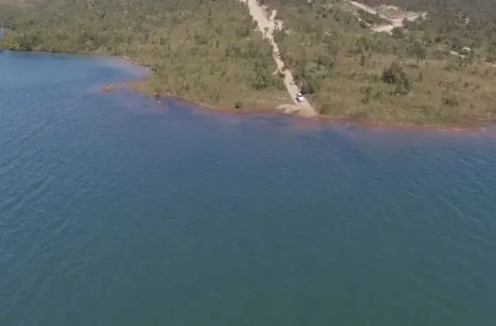 Lago Corumbá 4, lote  ás margens do Lago