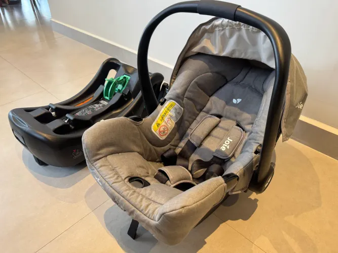 Bebê conforto Joie Gemm + Base isofix i-size