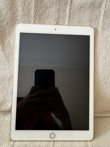 IPAD 5º geração dourado 32GB