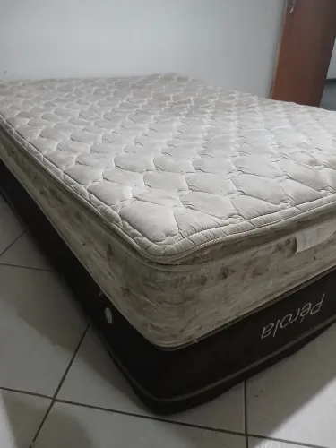 Cama mais colchão 150 reias 