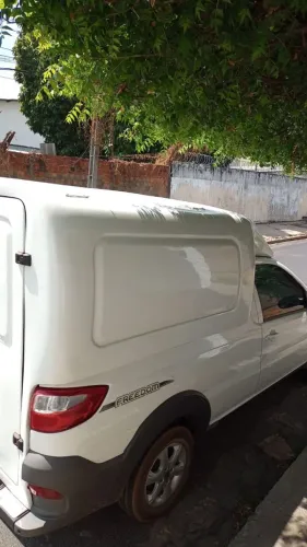 Fiat Strada 19/20 ,Com Baú 