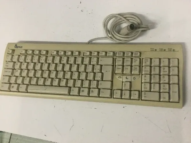 teclado din para computador antigo