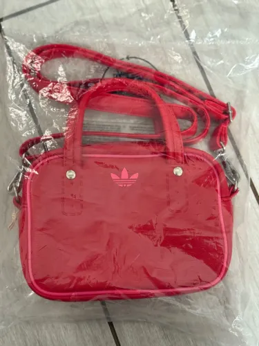 Bolsa Adidas vermelha com alça transversal