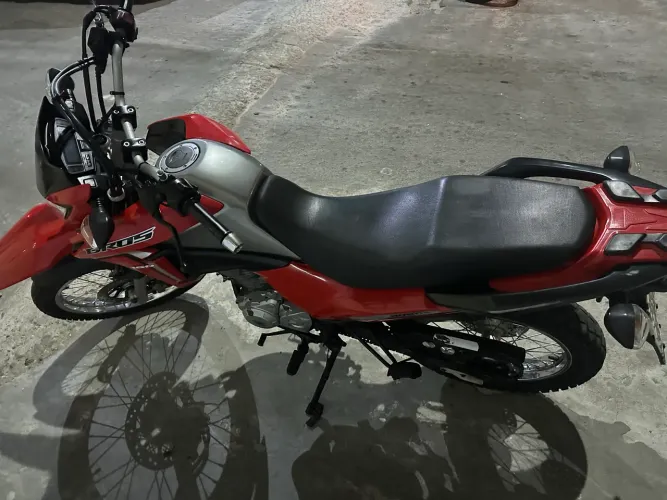 Vendo moto bross
