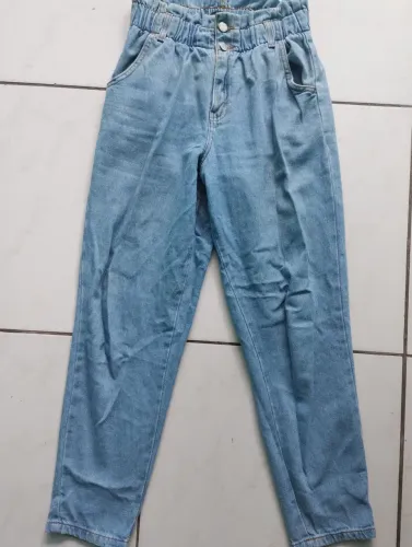 Calça Jeans Jogger TAM38 forma grande