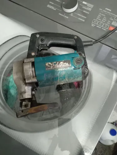Tesoura elétrica de cortar Chapa para duto de ar condicionado  tensão 220V