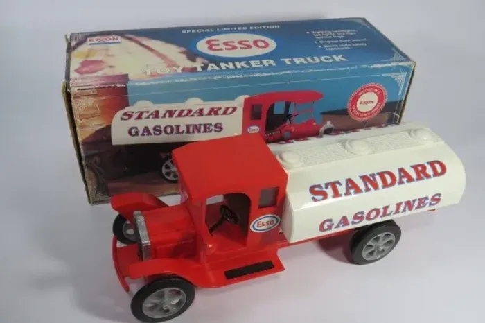 Miniatura do CAMINHÃO da ESSO (EXXON) - TOY TANKER TRUCK caixa original (Edição Limitada)