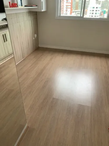 Elegância em cada instalação de piso laminado 