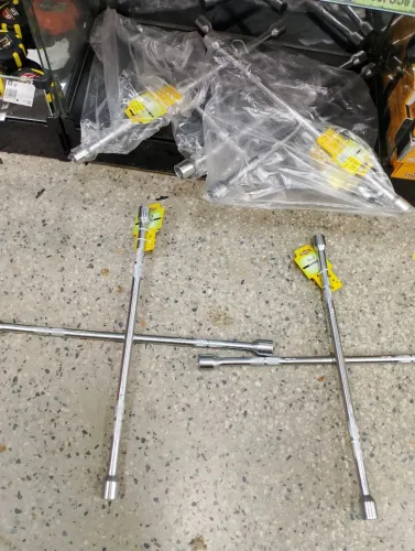Chave de roda carro 49,99 reais