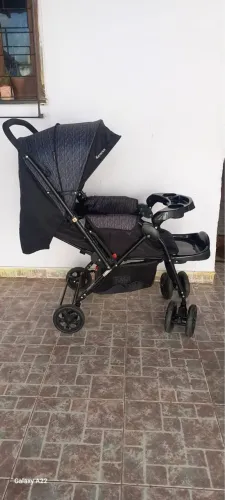 Carrinho de bebê Revese