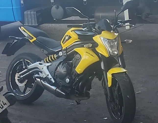 Kawazaki 650. Por preço  de 125