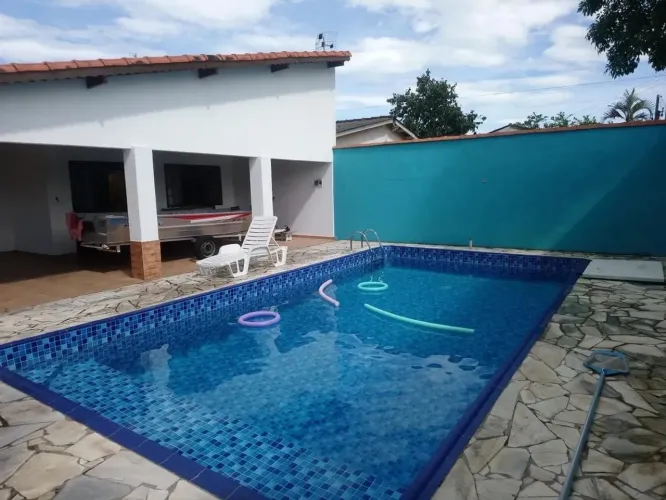 CASA A VENDA EM MOSQUEIRO *