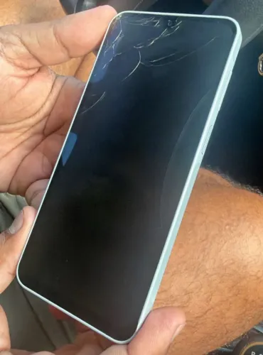 Samsung A14 com Tela Trincada - Acompanha caixa e Carregador. Funcionando normalmente