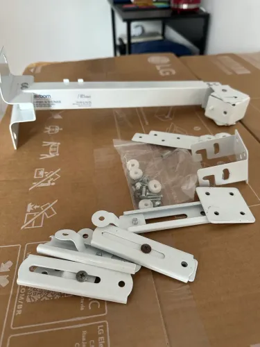Suporte universal projetor