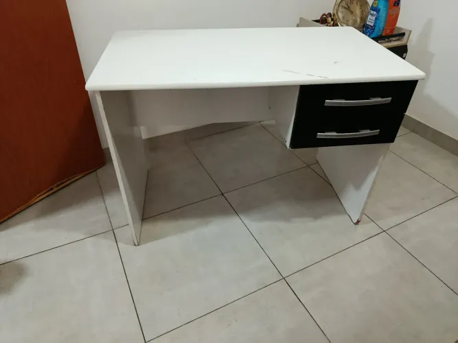 Vendo mesa para estudo